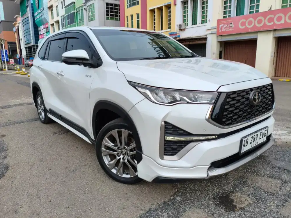ZENIX Q HYBRID MODELISTA TSS AT 2023 Toyota Innova Zenix Q HV Matic