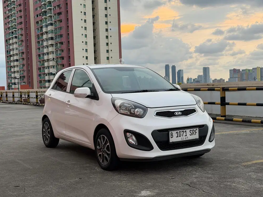 Kia Picanto SE 2012 M/T