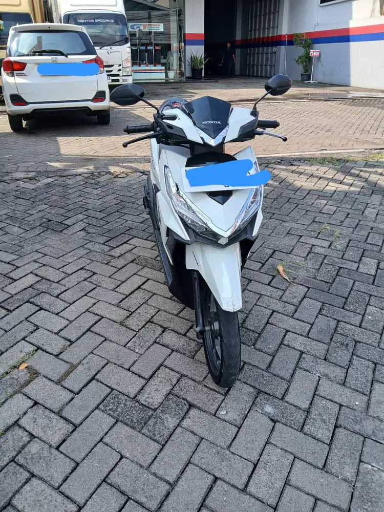 Vario 2018 putih