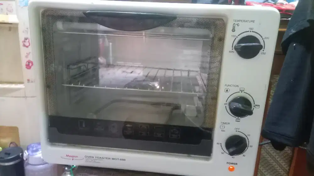 Maspion OVEN TOASTER  MOT-600