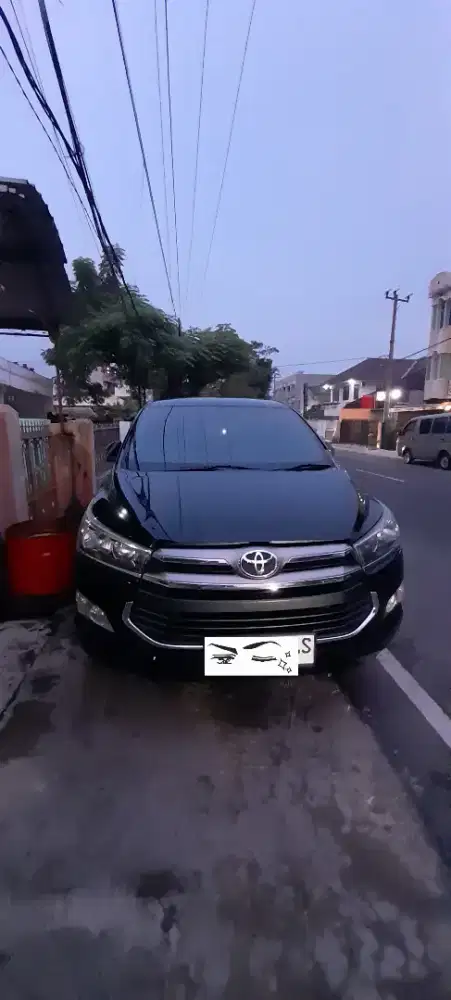 Kijang innova reborn bensin 2.0 v AT