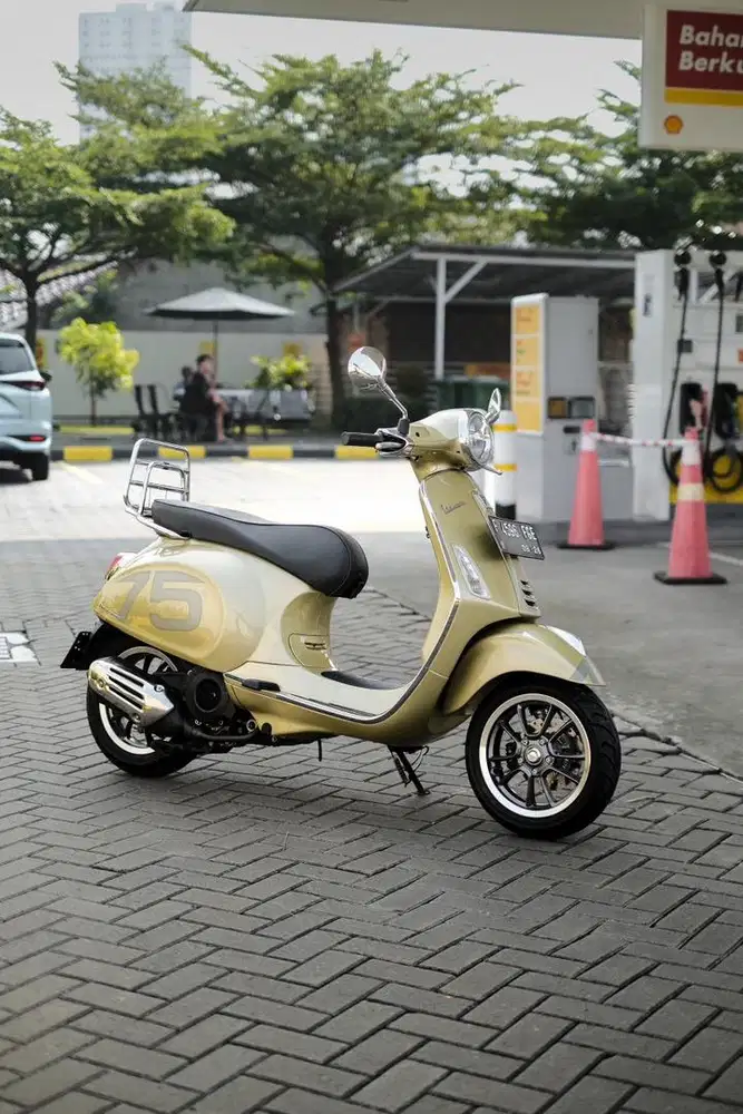 VESPA PRIMAVERA 150 ANNIVERSARY 75TH 2021