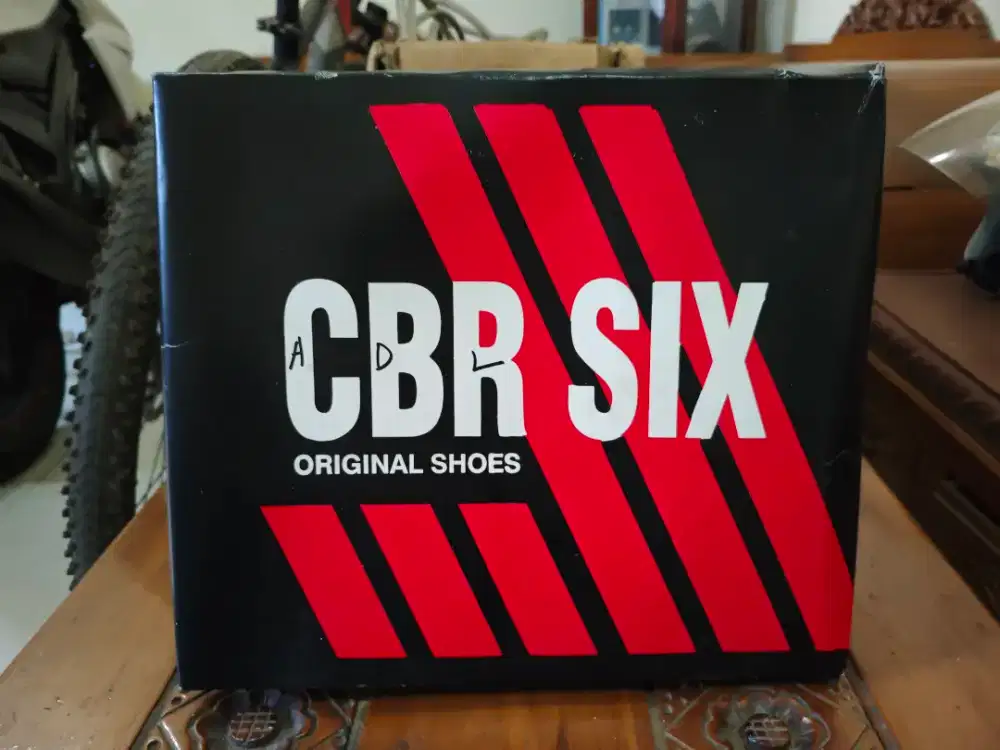 Dijual Sepatu PDL 2 pcs Kulit
