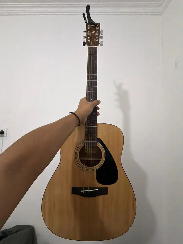 Yamaha F310 Accoustic