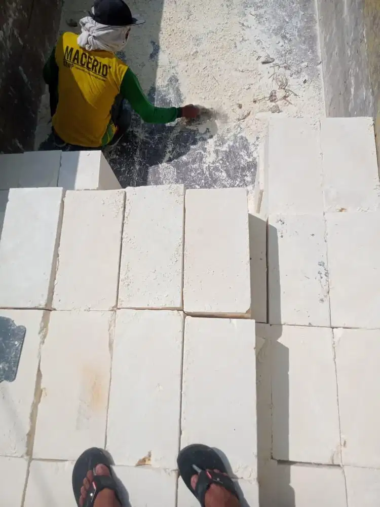 Batu kumbung pondasi