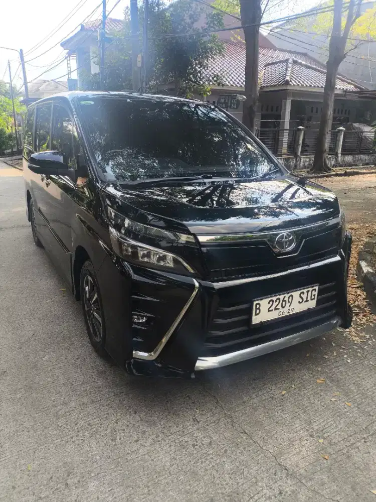 (Termurah) Voxy 2.0 AT 2019 Pjk 06-26 Tgn 1 Konds Istimewa Tggl Pake