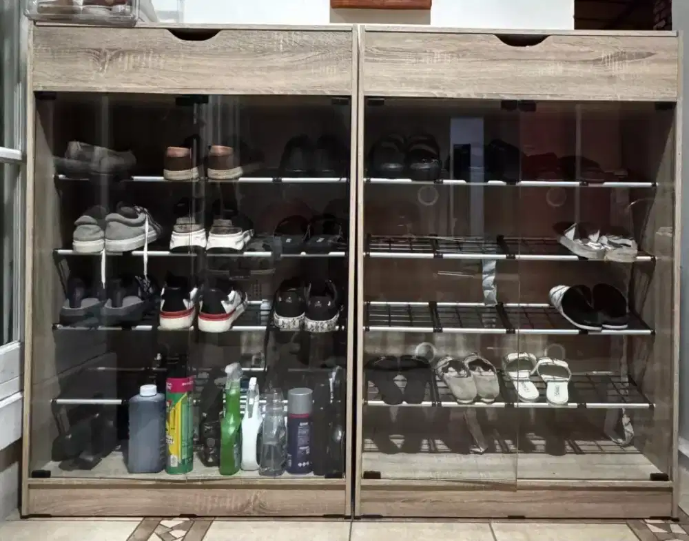 Rak sepatu metropolis alba
