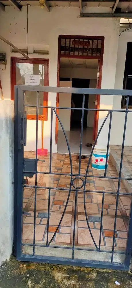 RUMAH DISEWAKAN