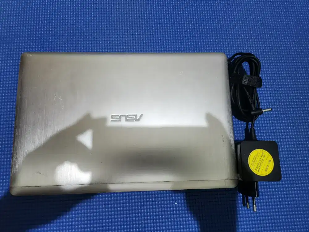 Laptop Asus S200E