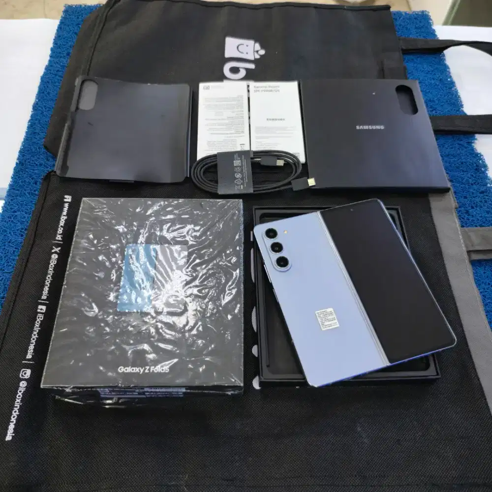 Samsung Galaxy Z Fold 5 12/1TB 99% Like new Ex Garansi resmi Sein