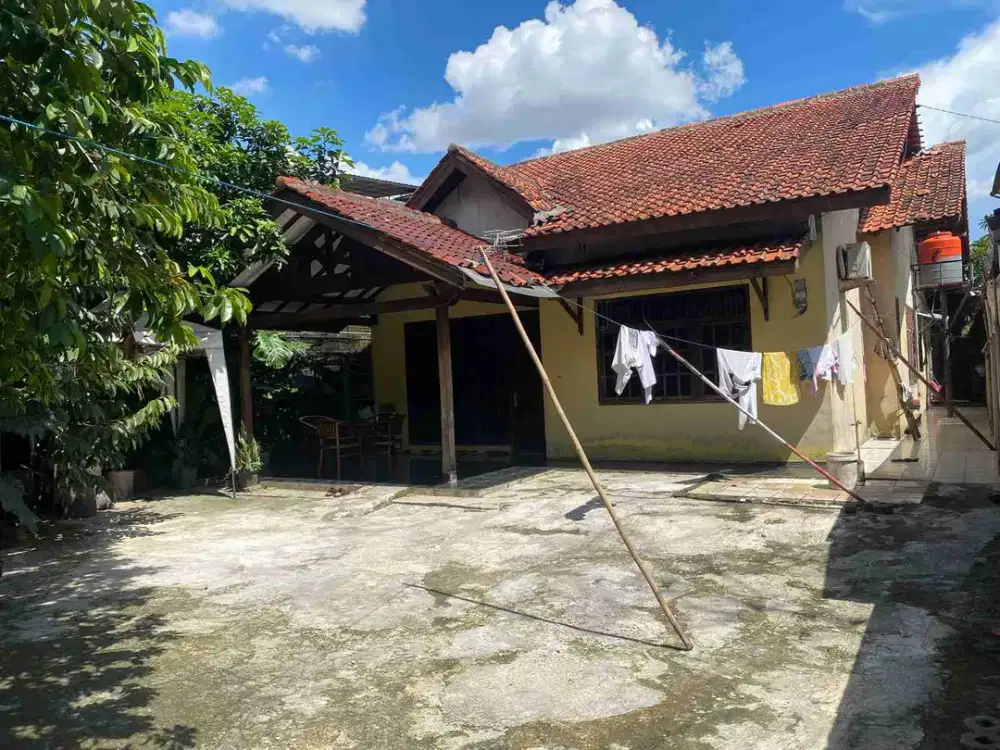 dijual rumah d daerah Cirendeu Tangerang selatan