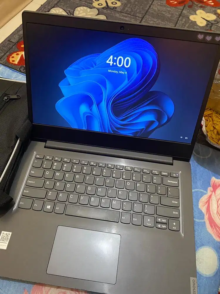 Lenovo V14 ADA SSD 256GB Mulus Normal Nego Tipis