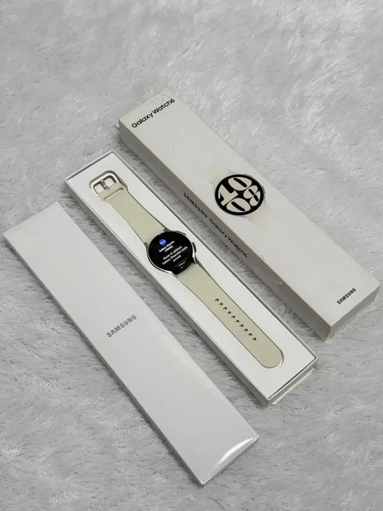 Samsung Galaxy Watch 6 40mm SEIN Like New - Gold