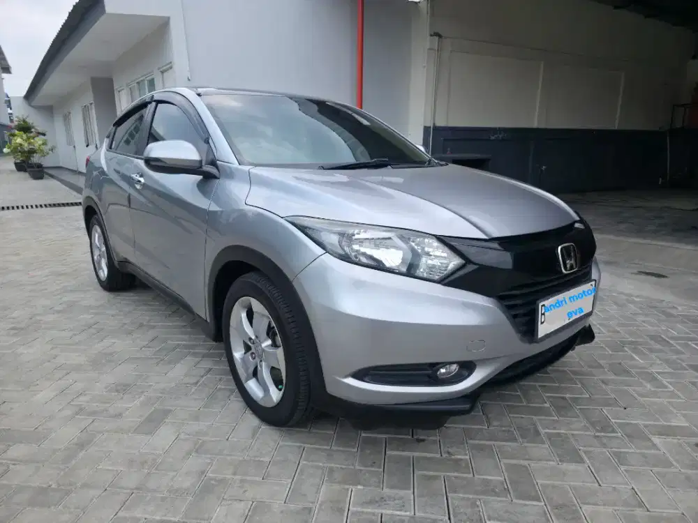 Dijual Honda HRV E CVT 2016 service record honda