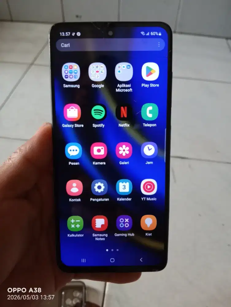 Jual butuh Samsung a51 ram 6/128 minus lcd gantian retak halus normal
