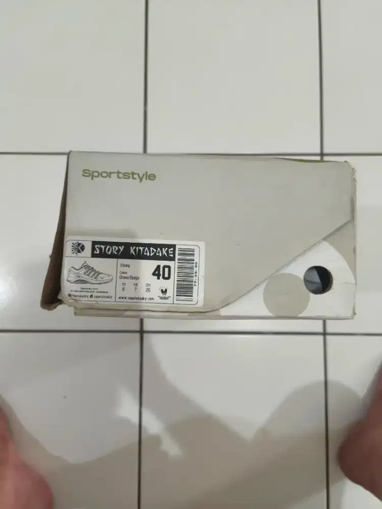 Sepatu Sneakers Kanky Story Kitakade Size 40