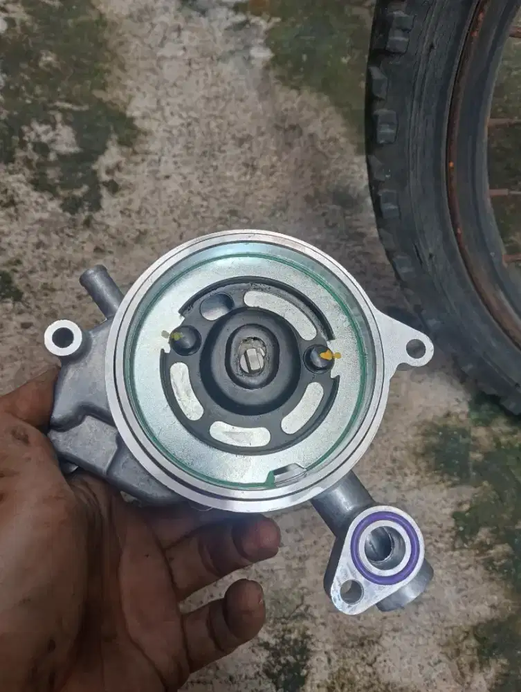 Water Pump yamaha original Vixion Jupiter YZF R15  Xabre