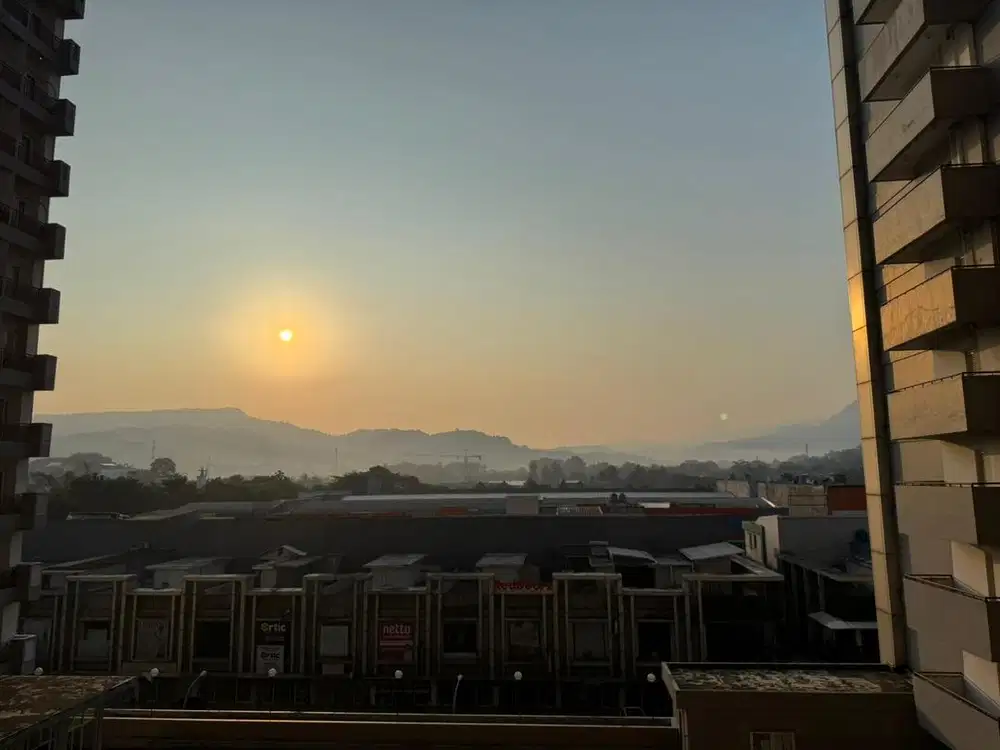 Disewakan Apartement View Gunung Pancar dan Sunrise/set SentulCity