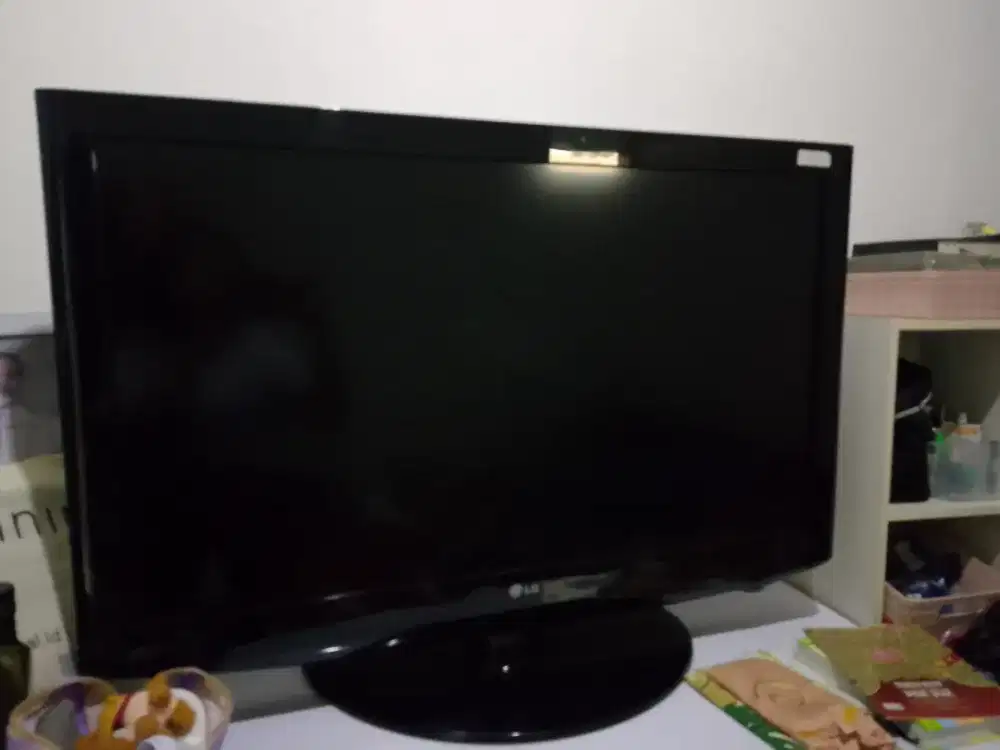 Televisi LG ukuran 42 inch