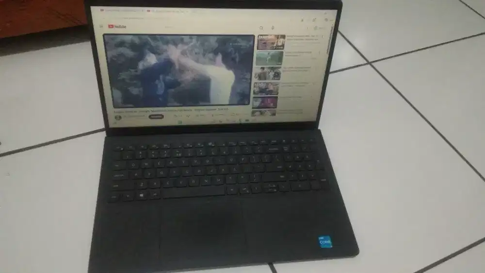 Laptop dell core i3 1115G4