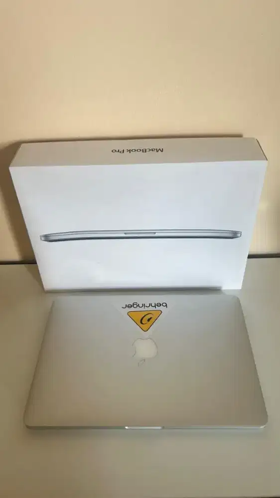Macbook pro retina 2013 iBOX like new