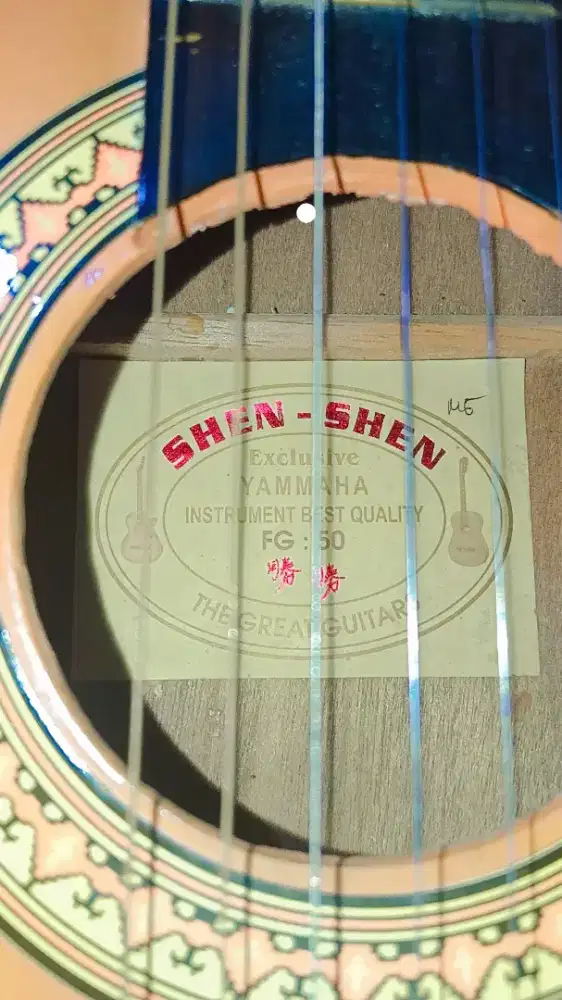 Gitar akustik Shen shen