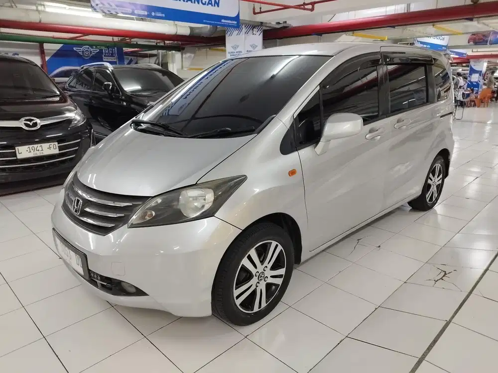 Freed E PSD AT 2009 Silver #honda #mobilsurabaya #mobilmurah #mpv