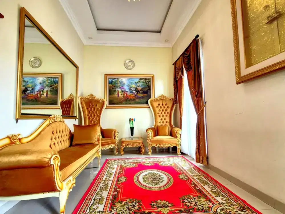 Rumah Mewah Dengan Master Bedroom Tiap Kamar Hadap Taman Asri Di Bintaro