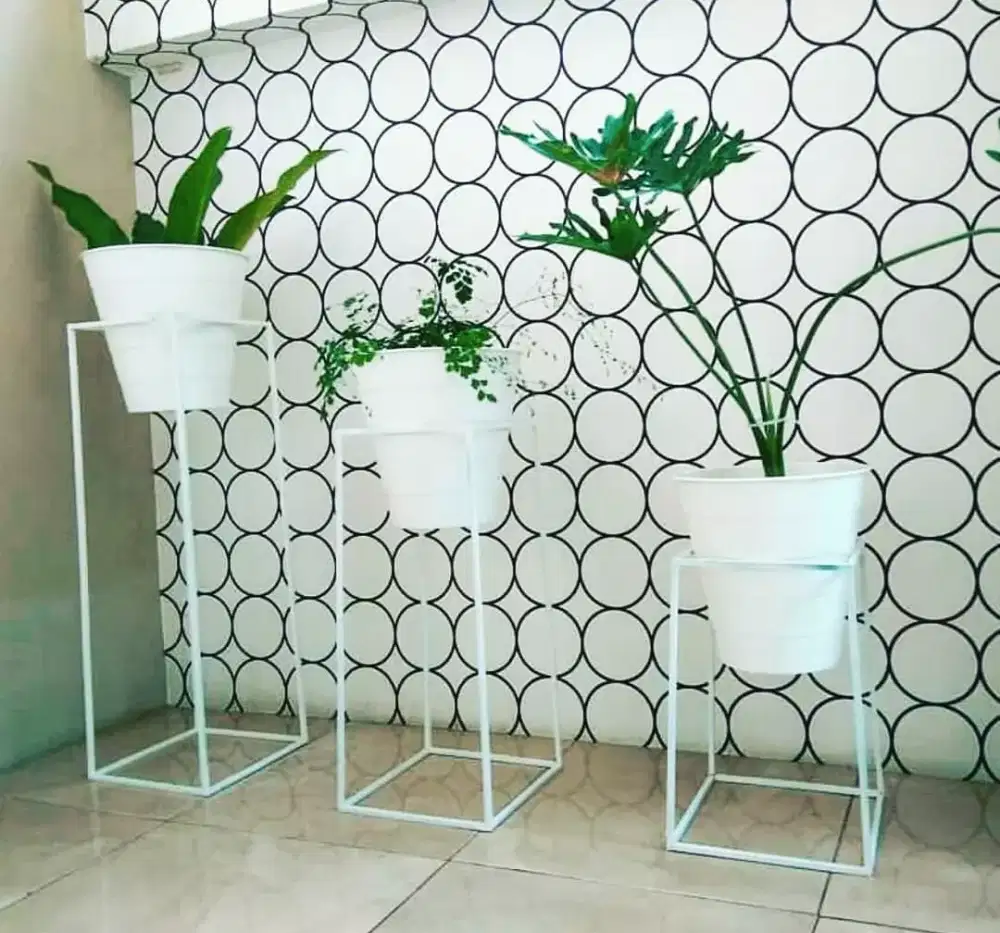 1 set standing pot (tanpa bunga)