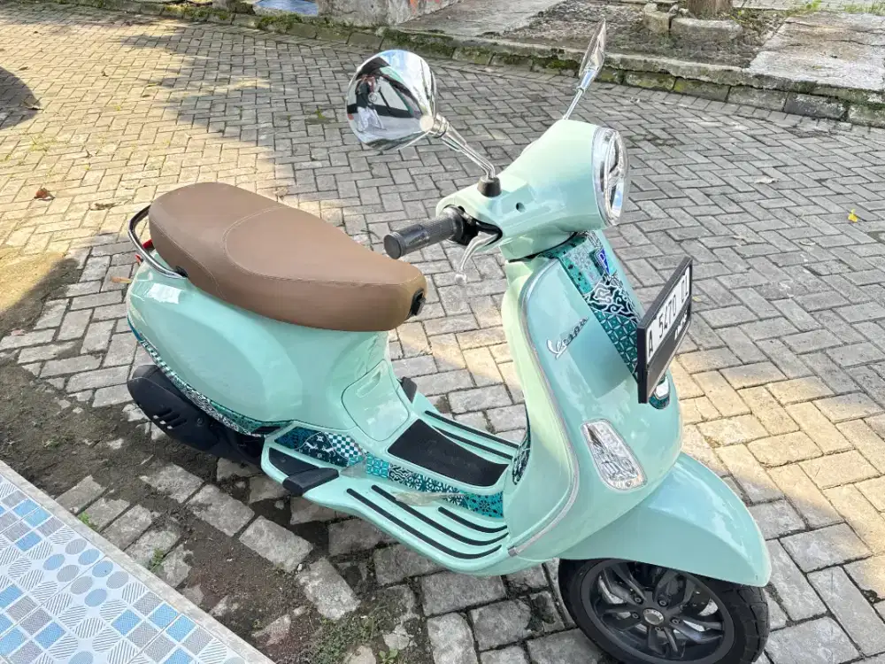 Vespa Batik 125 tahun 2024 Kondisi Mulus Orisinil