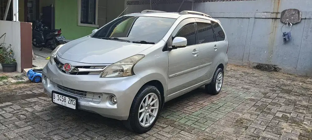 Daihatsu Xenia 2015 Bensin