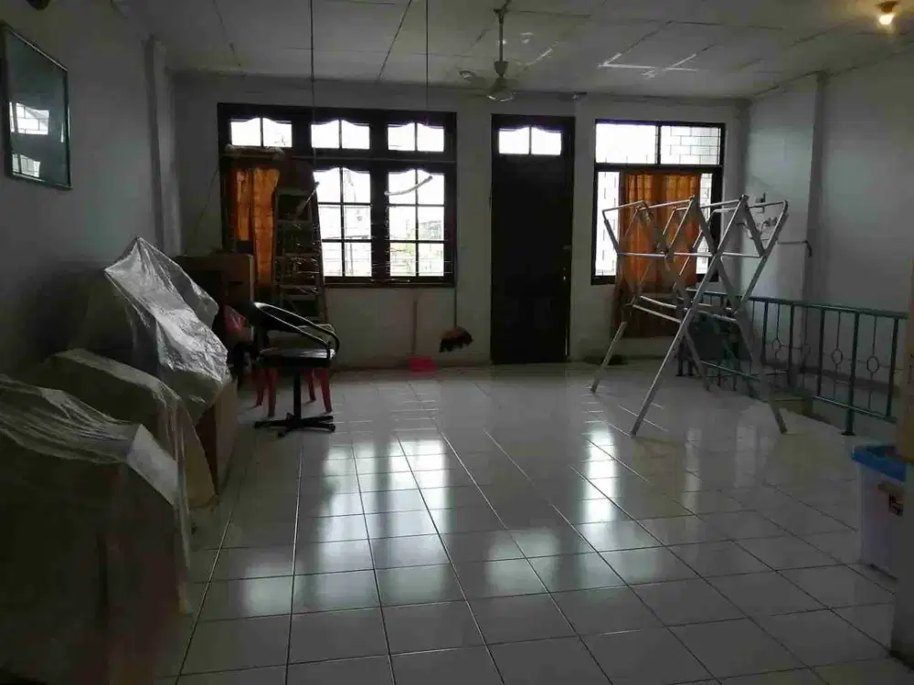 Dijual/disewa Rumah Kavling Polri Jelambar