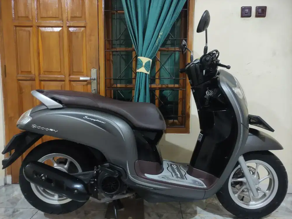 Istimewa low km scoopy stylish donat cbs iss super mulus no minus