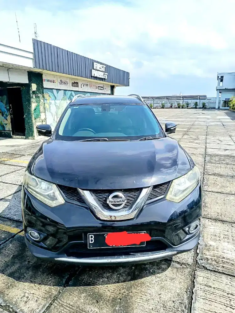 Xtrail 2.5 2017 Matic Hitam