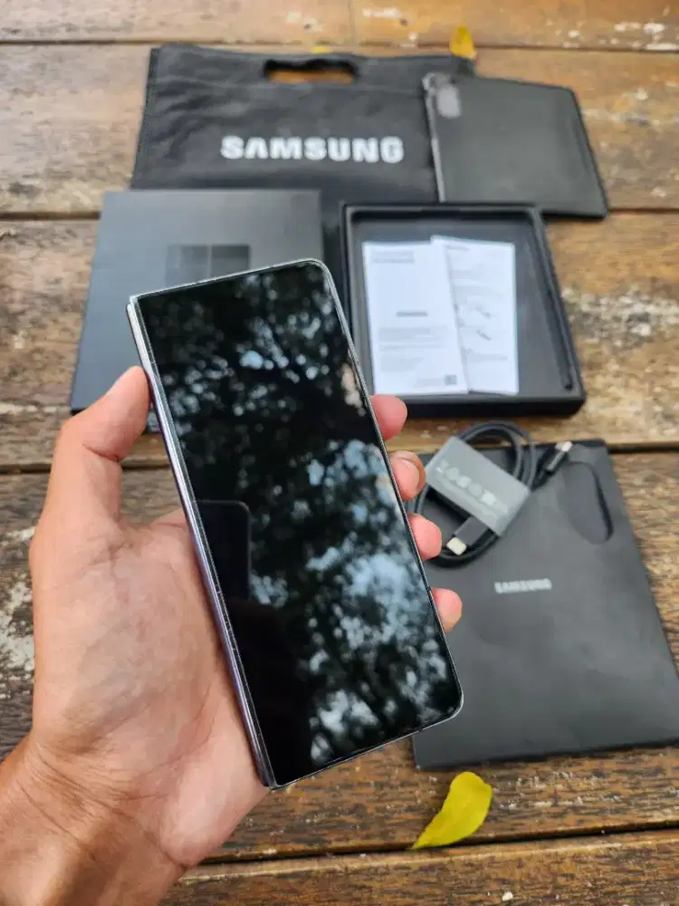 Samsung Z Fold 5 12/1 TB Sein