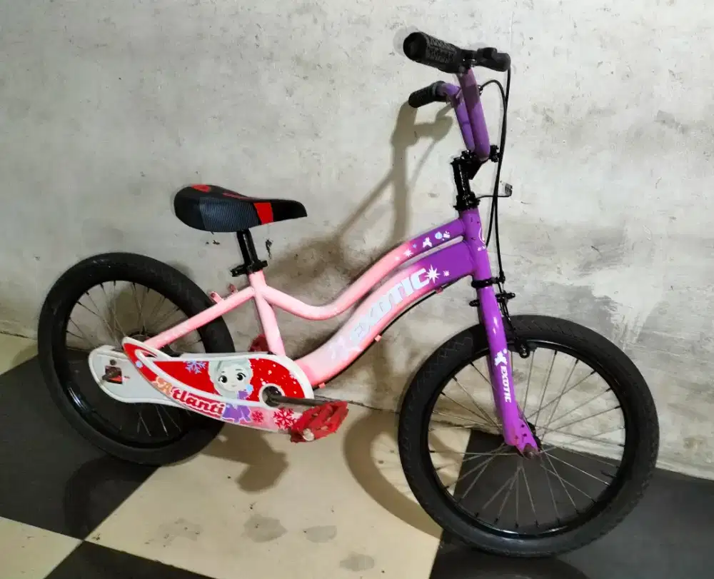 Sepeda mini ukuran 18 untuk usia 6 7 8 9 tahun