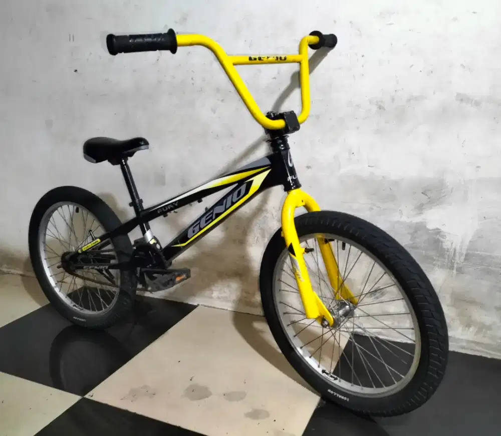 Sepeda BMX Genio  ukuran 20 rem tarpedo kondisi normal