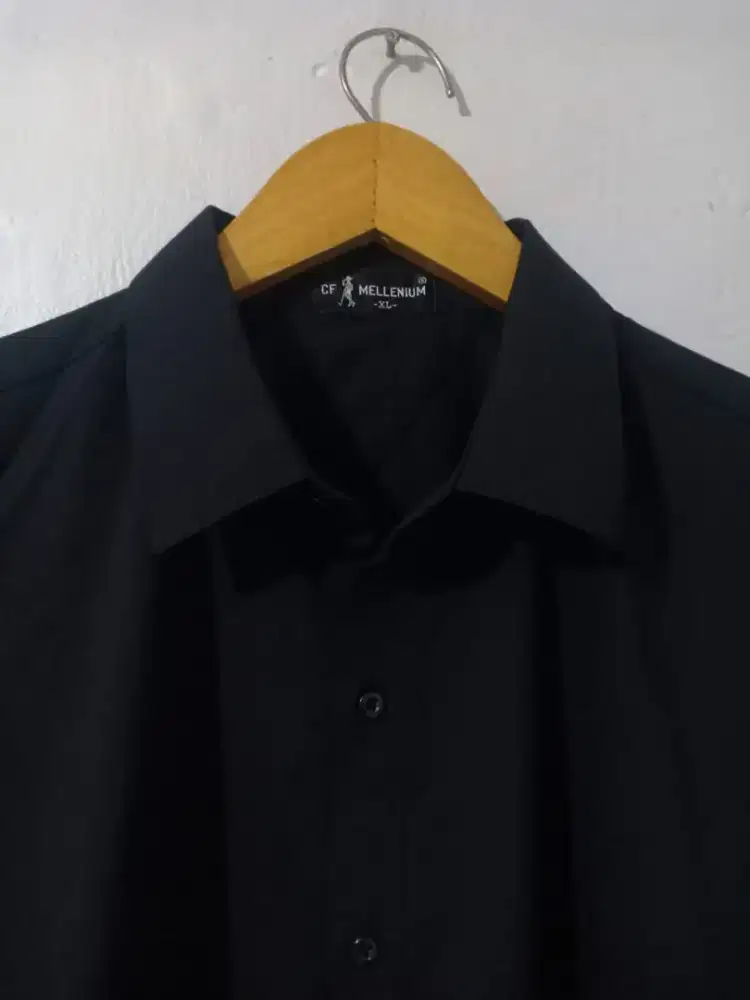 Kemeja Hitam Size L