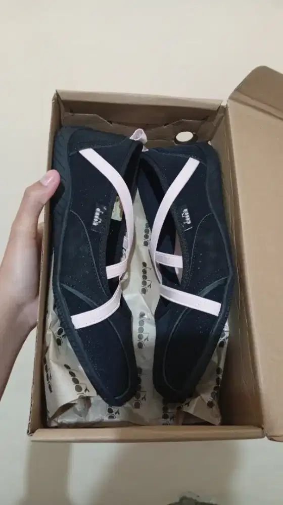 Sepatu Diadora Purlie Blackpink