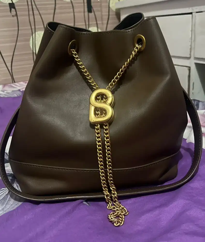 Dijual Tas Button Scarves ORI. harga Nego Tipis