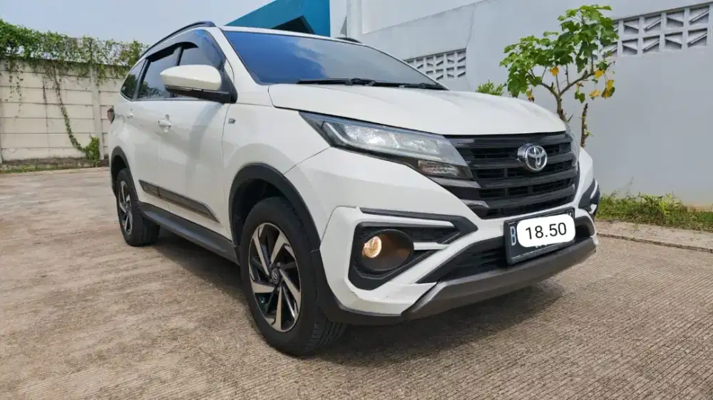 Rush GR Sport/TRD 1.5 AT/CVT/MATIC 2022 Putih/White