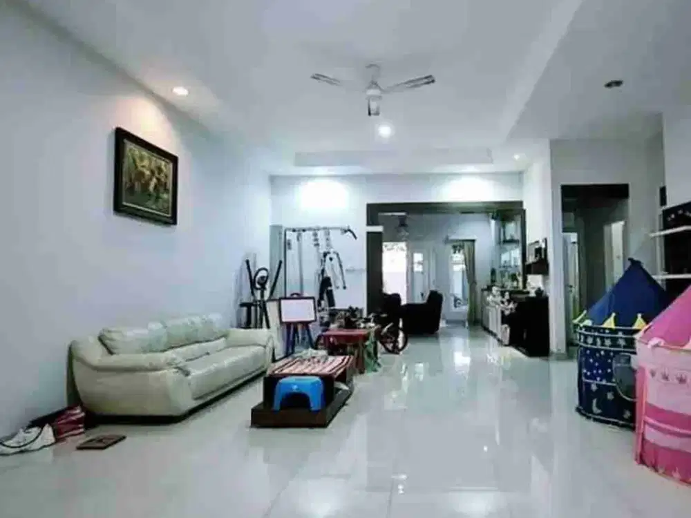 rumah siap huni area bangka lokasi tdk ramai one gate hadap timur