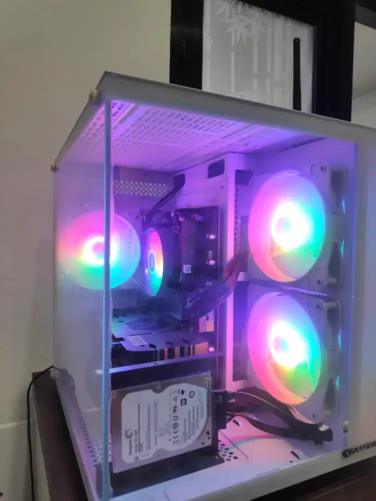 PC GAMING RYZEN 5 5500 RX 580 RAKITAN NOV 25 MASIH BERGARANSI