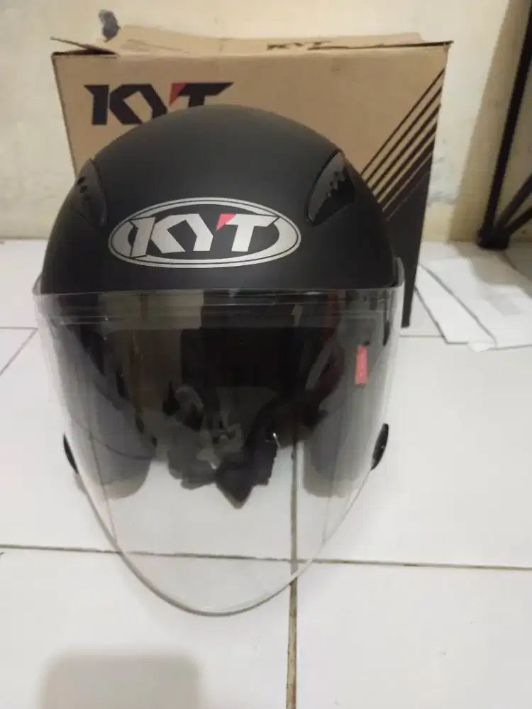 KYT Galaxy Slide Flat R Solid Double Visor