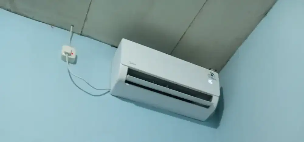 Ac midea setengah pk