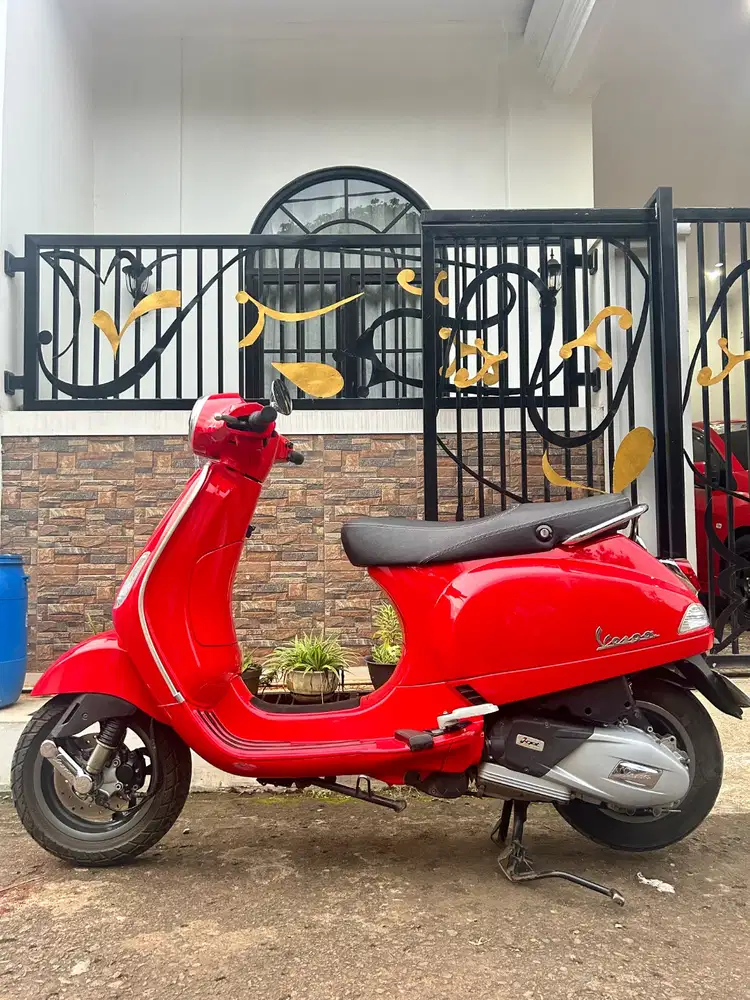 Vespa LX 125 tahun 2023
