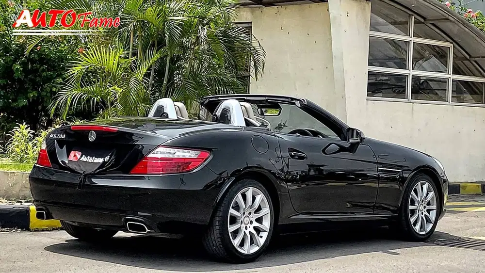 KM46RB Mercedes Benz SLK200 CGI CBU Cabriolet Black On Beige NIK 2013