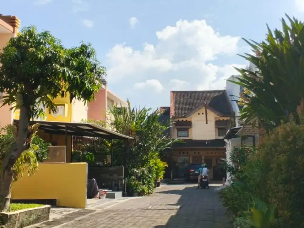 Jual Rumah LUAS Lingkungan Nyaman harga MURAH di Cikutra Sayap Dago Bandung