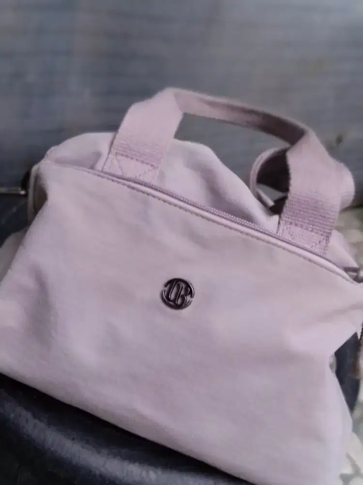 Tas santai second