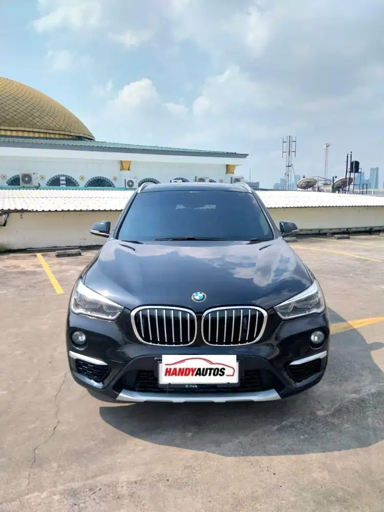 BMW X1 Panoramic Tahun 2017 Automatic Hitam Metalik